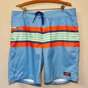 Vineyard Vines Men’s Striped Board Shorts Size 36